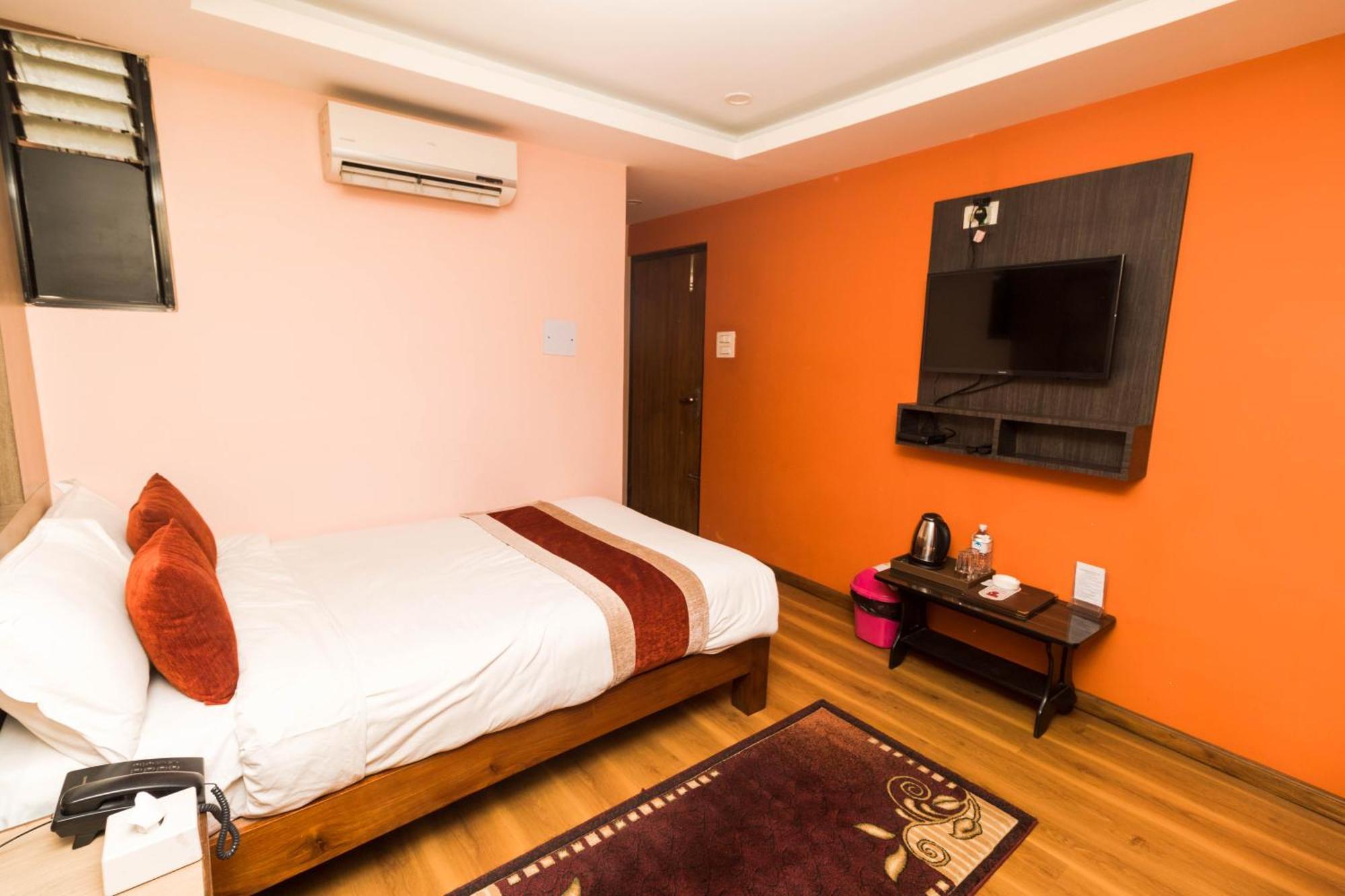 Hotel Marinha Katmandu Oda fotoğraf